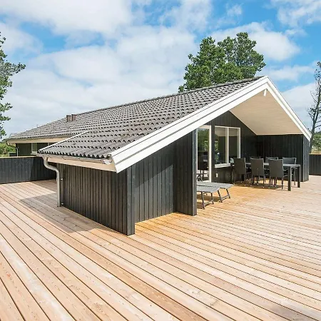 Three-bedroom Holiday In 37 Ferienhaus