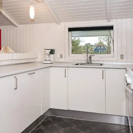 Three-bedroom Holiday In 37 Ferienhaus *